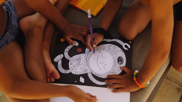 Titre suggéré : "Le pouvoir de l'éducation ludique : des astuces pour stimuler l'apprentissage de votre enfant