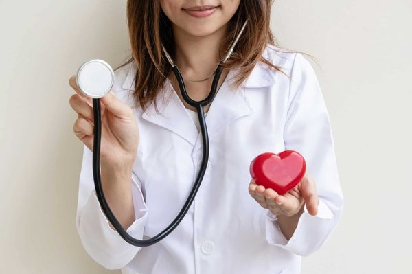 Y a-t-il des services de cardiologie à la Clinique de Rosemère ?